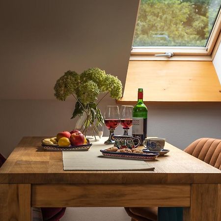 Apartamenty U Harrego I Przy Stawie Spa Z Klimatyzacja, Balia, Sauna, Ogrodem I Parkingiem Kudowa-Zdrój Exterior foto
